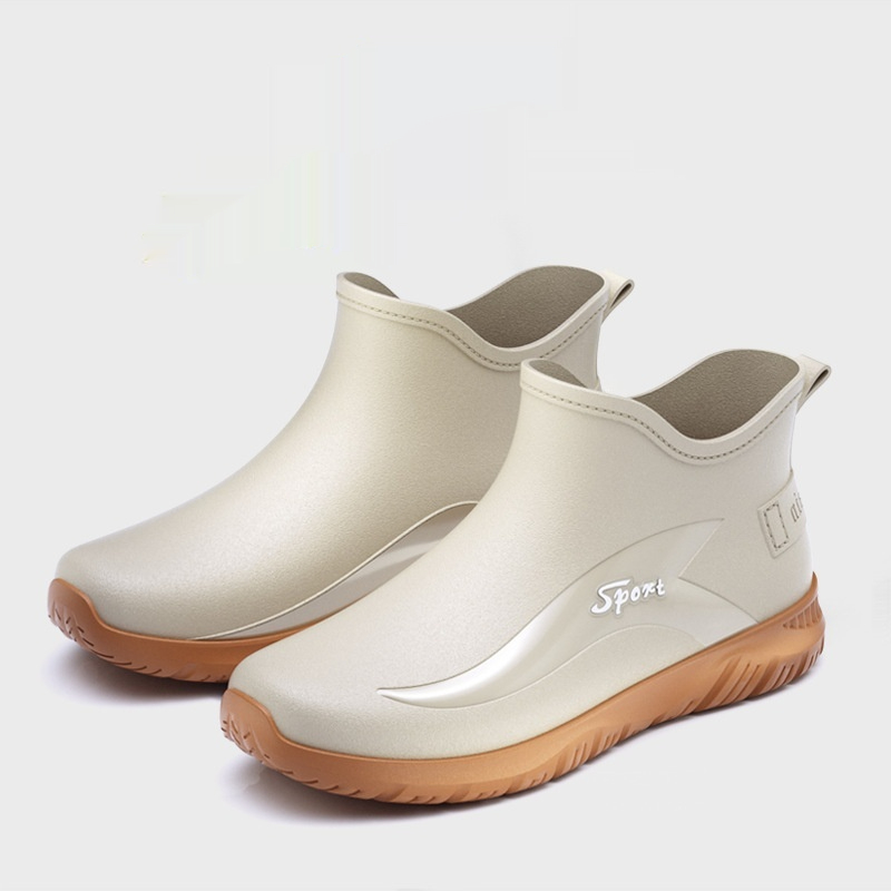 أحذية رجالية مطاطية قصيرة غير قابلة للانزلاق بتصميم عصري