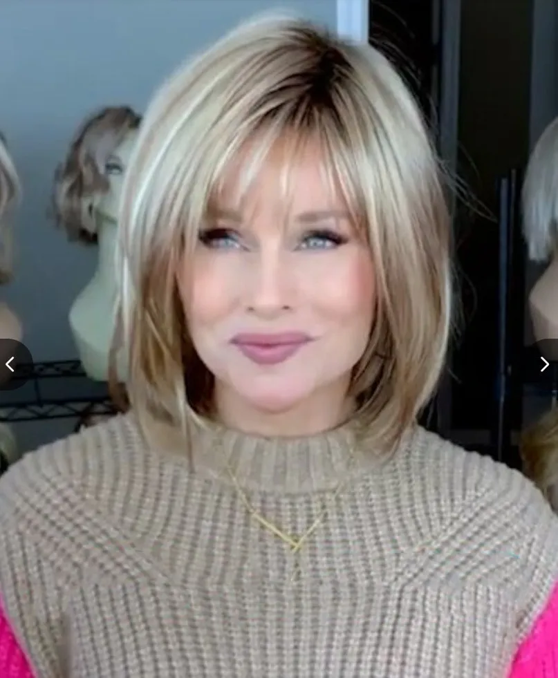 Women's Short Straight Hair Mixed Color Machine In Stock Chemical Fiber Wig - Picture Style