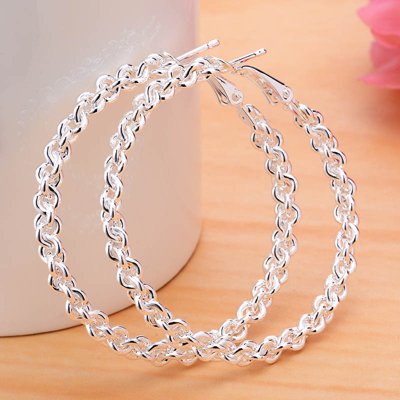 Lady Temperament Twisted Chain Round Ring Earrings