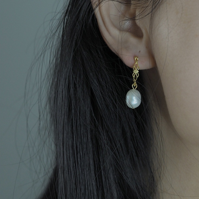 Qiyuan Hand-made Baroque Pearl Ear Studs