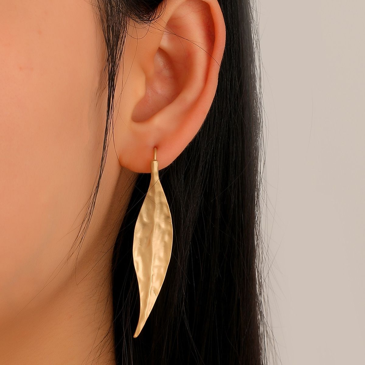 European And American Ins Personality Leaf Ear Hook
