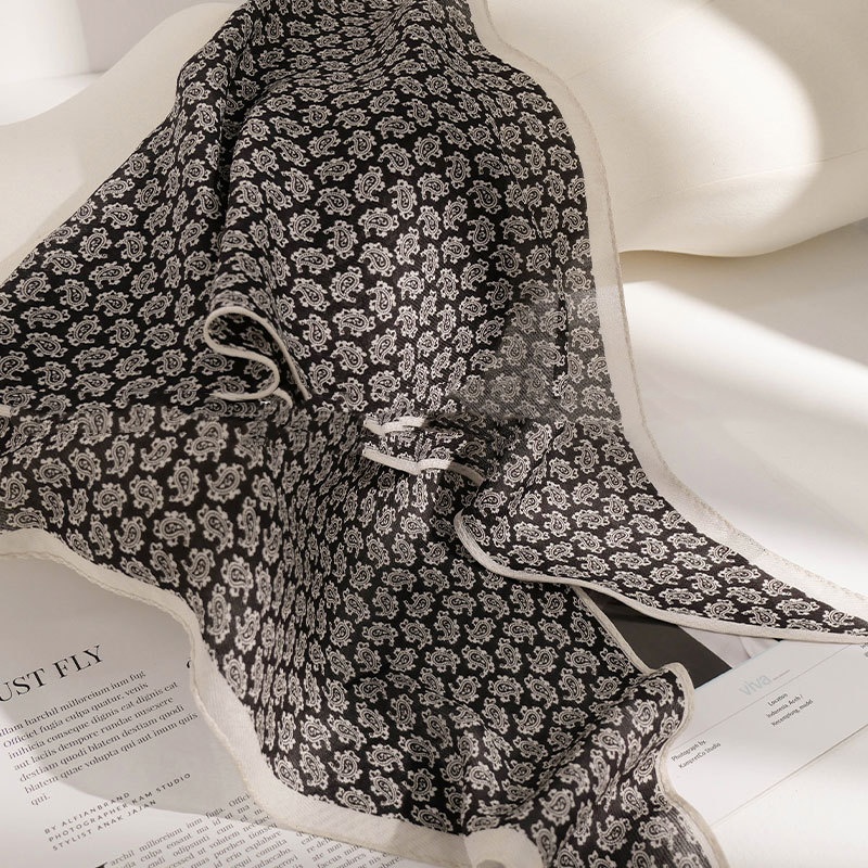 Mulberry Silk Light Skin-friendly Fashion Women’s Elegant Decorative Silk Scarf