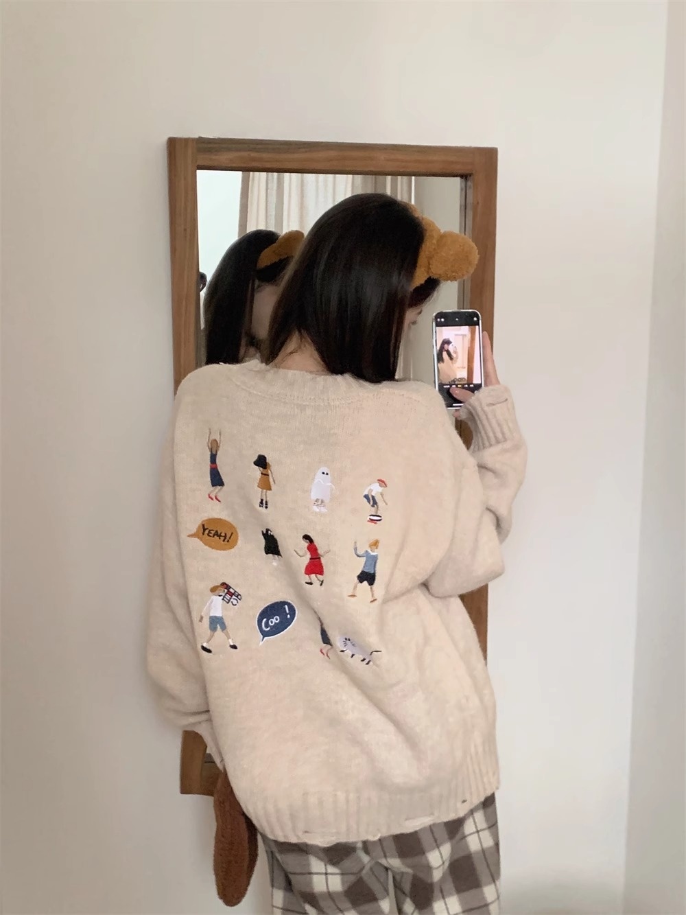 Cartoon Embroidery Gray Crew Neck Pullover Sweater