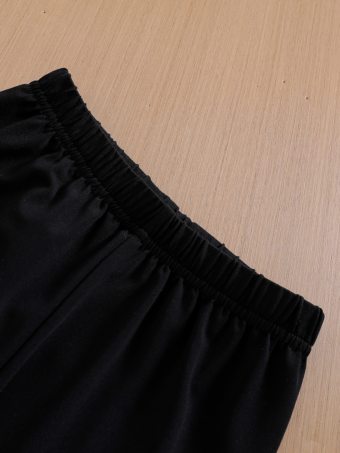 طقم فتيات أنيق: قميص طويل مع حزام وسروال ضيق