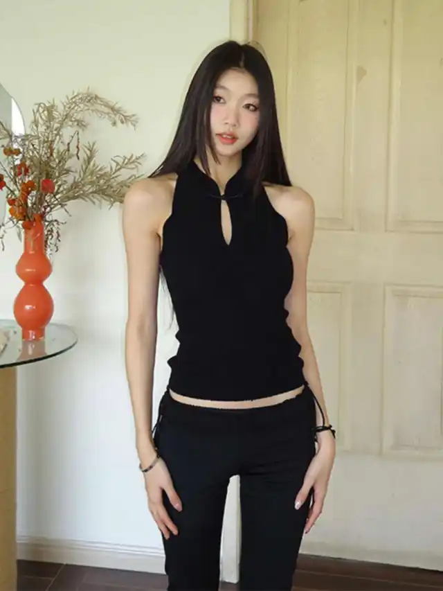 Stand Collar Retro Buckle Black Knitted Vest Women's Short Sleeveless Top Black - Shop at LoveMi