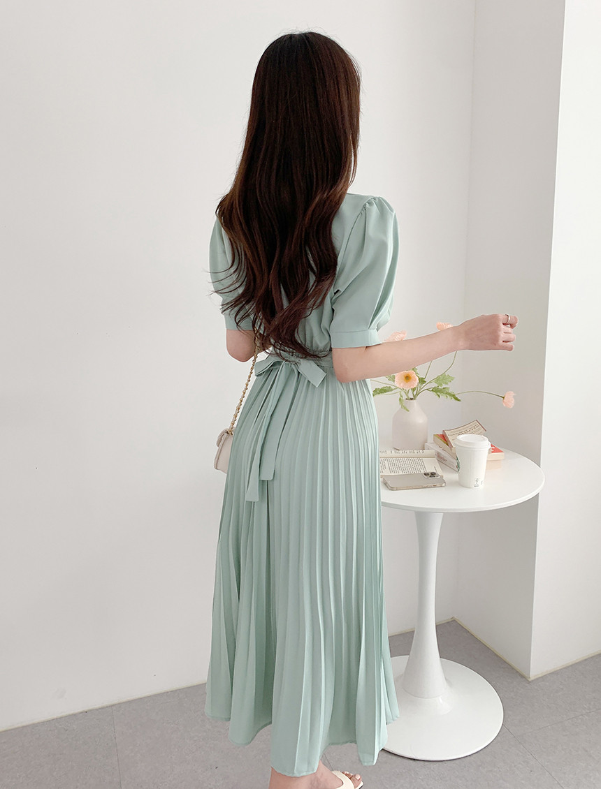 Cross V-neck Waist-tight Puff Sleeve Stitching Pleated Dress