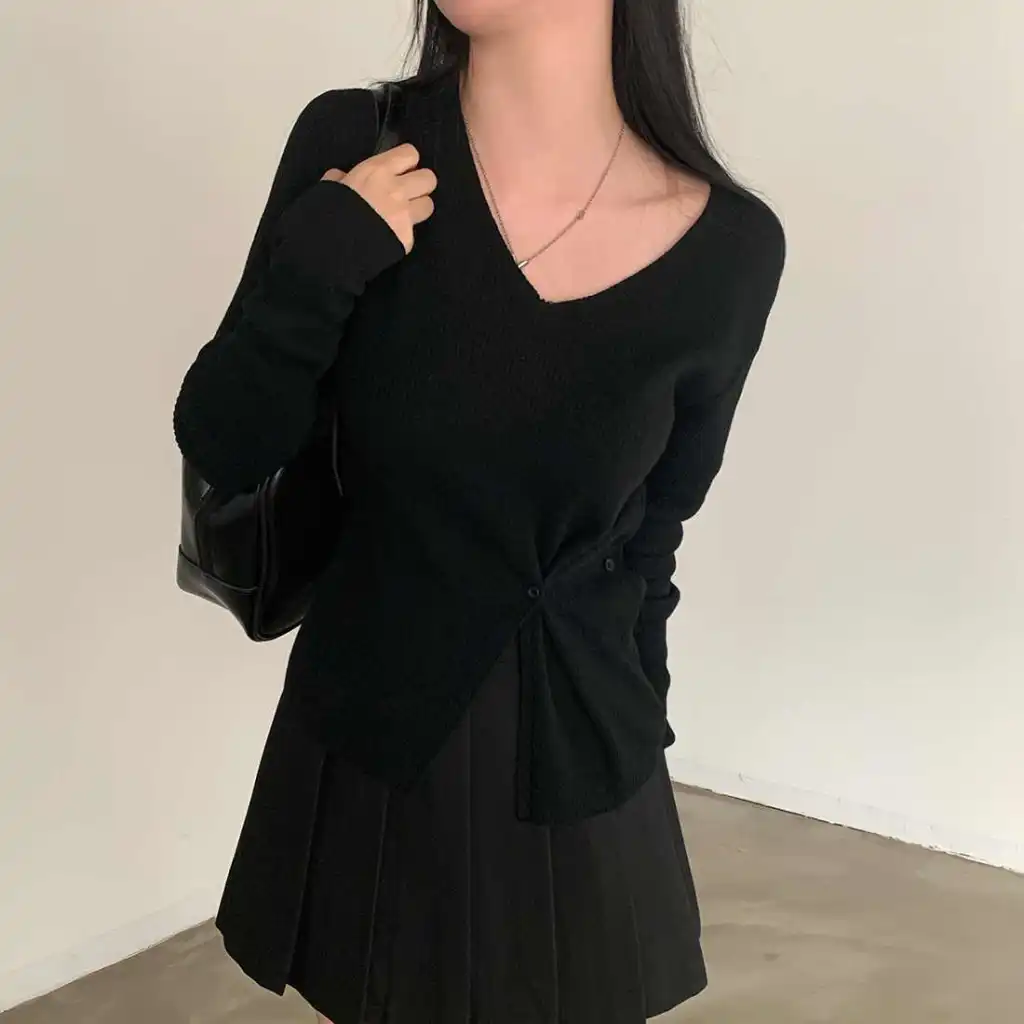 Women's Long Sleeve Bottoming V-neck Split Waist Fitted Thin Sweater - Black