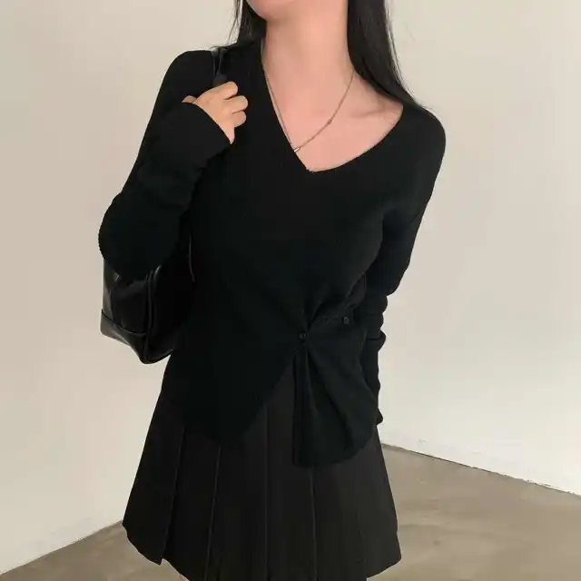 Women's Long Sleeve Bottoming V neck Split Waist Fitted Thin Sweater Black - Shop at LoveMi