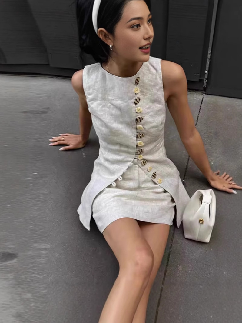 Round Neck Breasted Vest Skirt Outfit