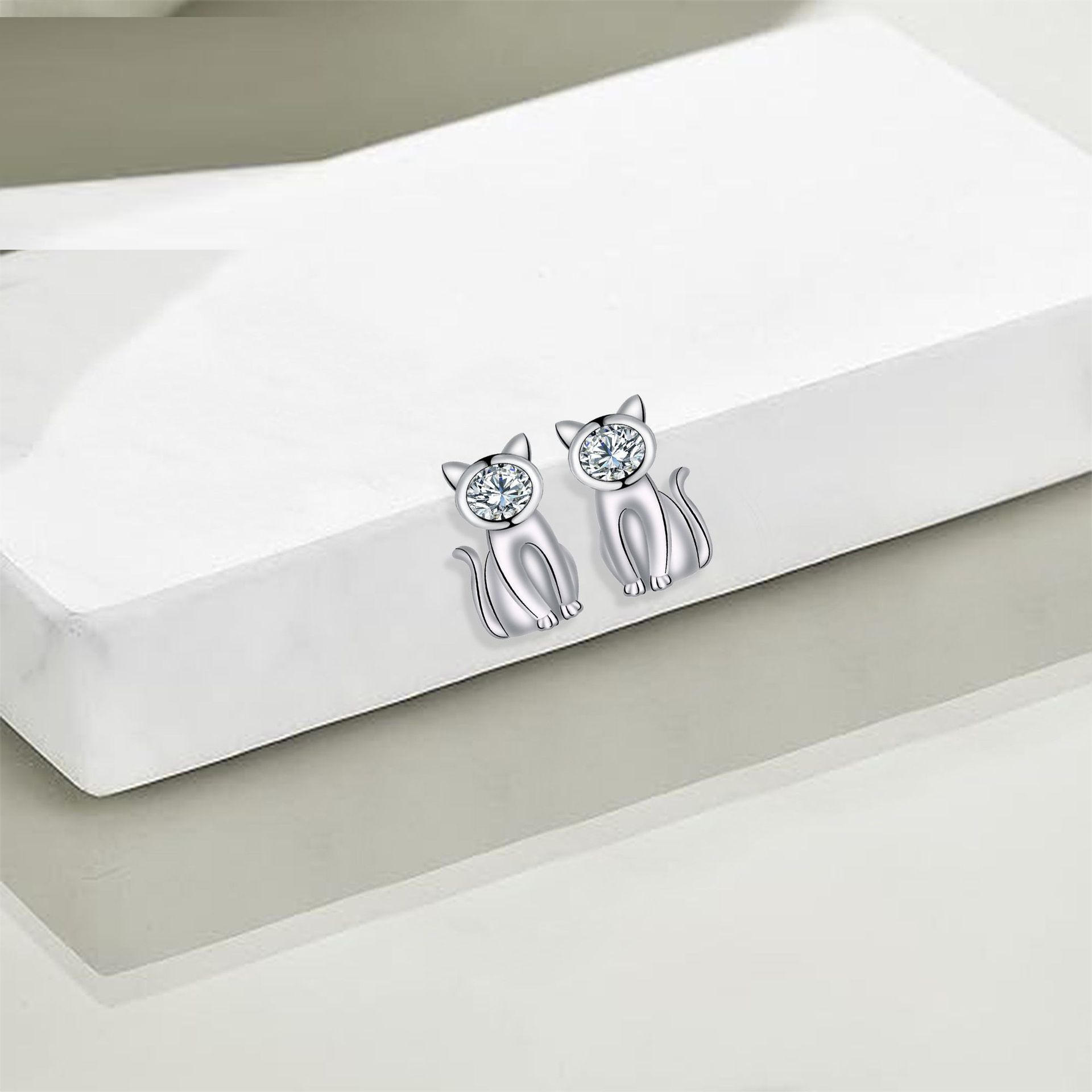 Cat Inlaid Stud Earrings For Women Cute Fashion