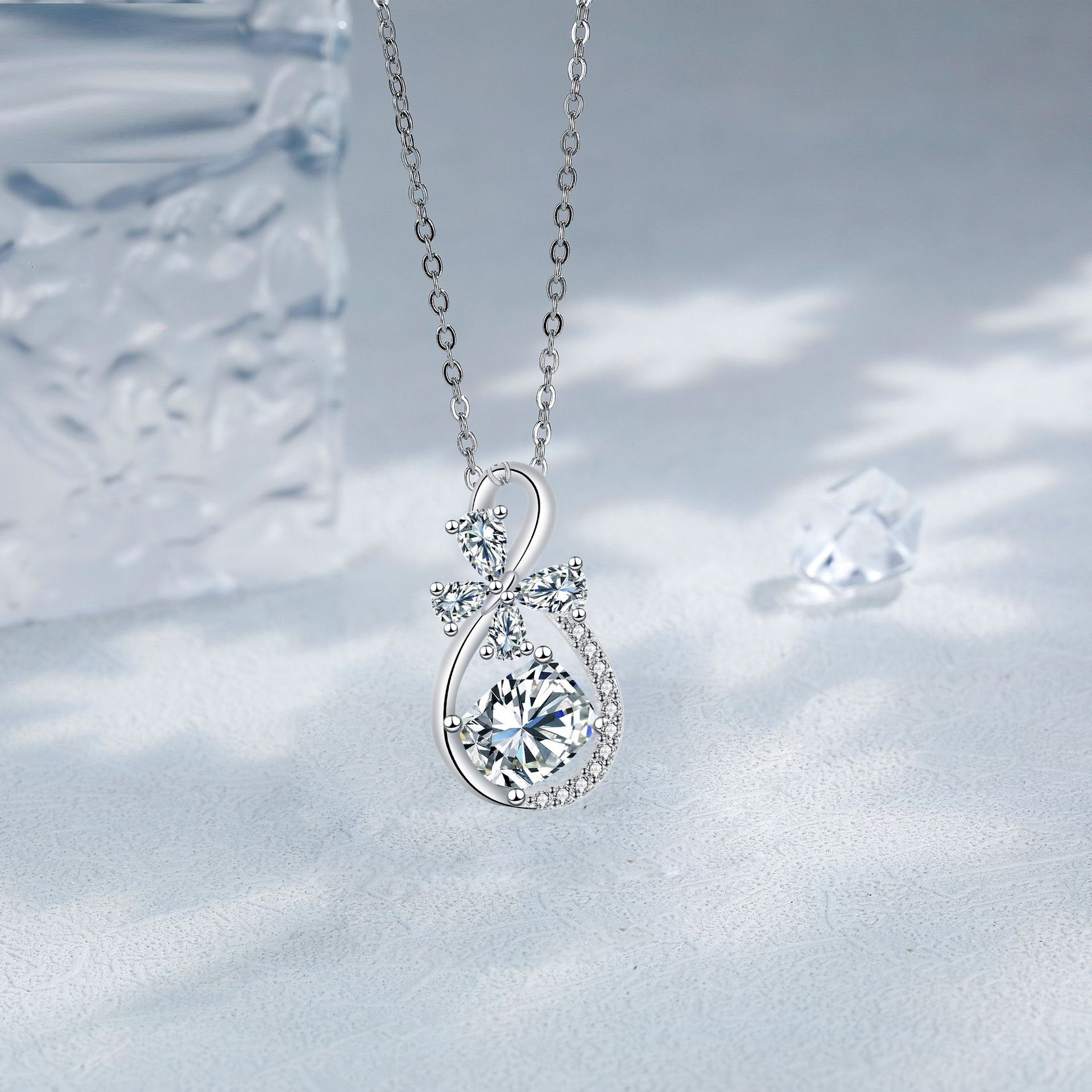 European And American Style Infinite Love Inlaid Necklace Women's High-grade Romantic