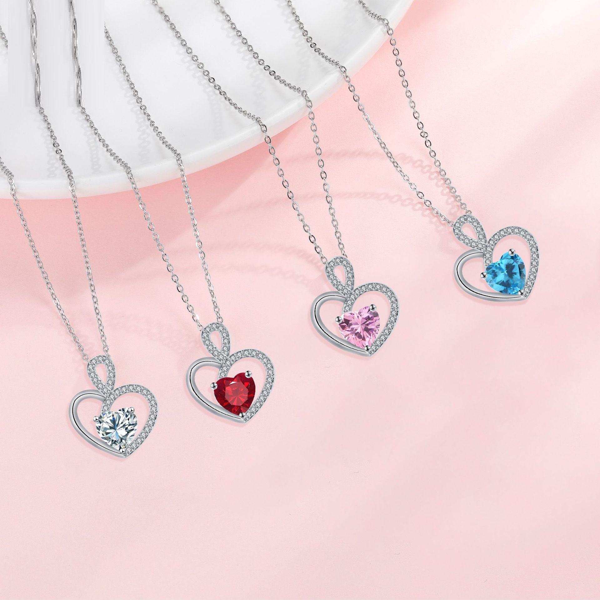 European And American Fashion New Style Necklace Love Heart Pendant Clavicle Chain Jewelry Women