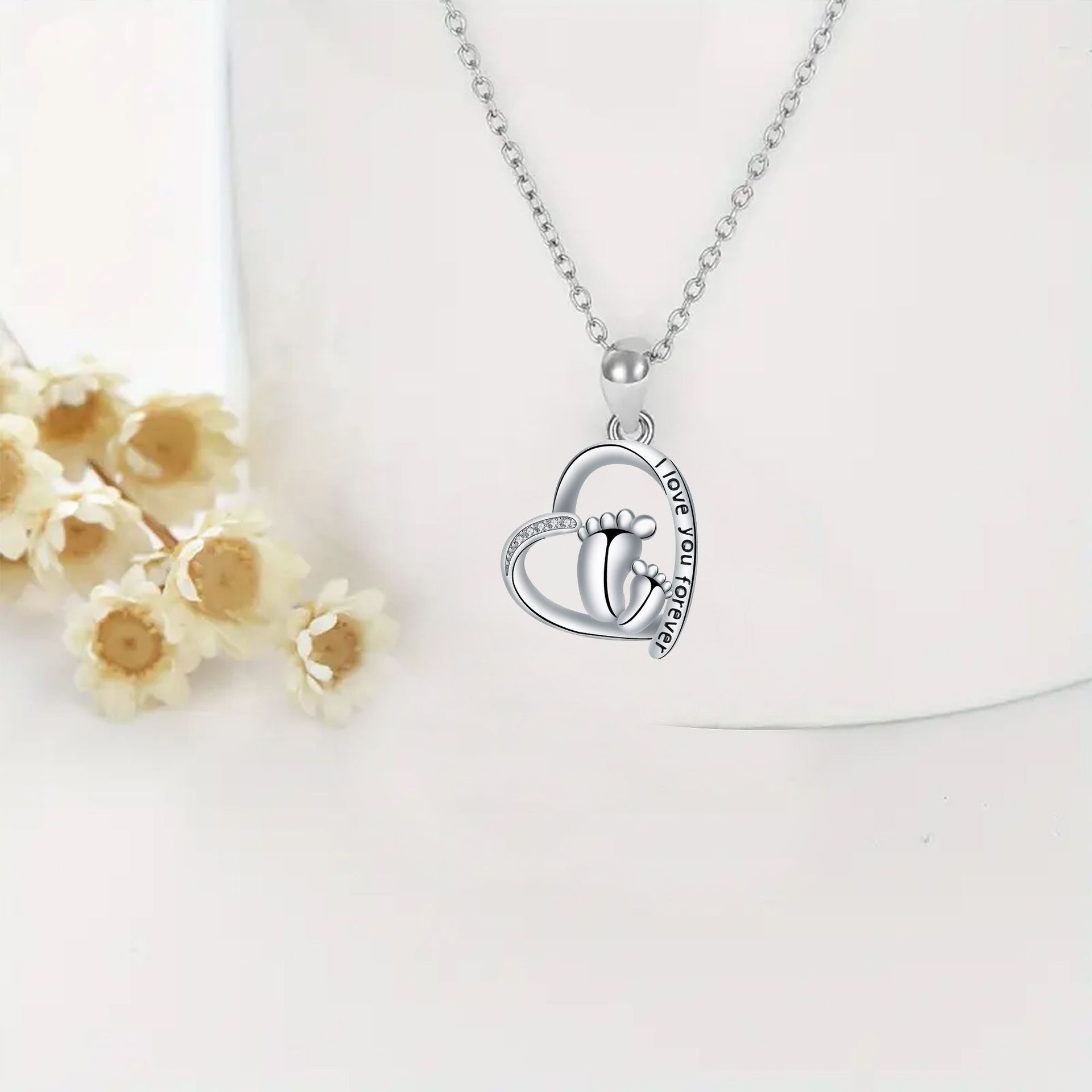 Fashion Heart-shaped Ankle Pendant Necklace Mother's Day Gift