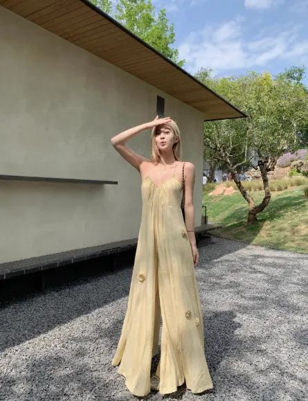 Summer New Pure Color Cool Beauty Three dimensional Flower Decorative Sling Dress Yunnan Tourism Vacation Skirt - Shop at LoveMi