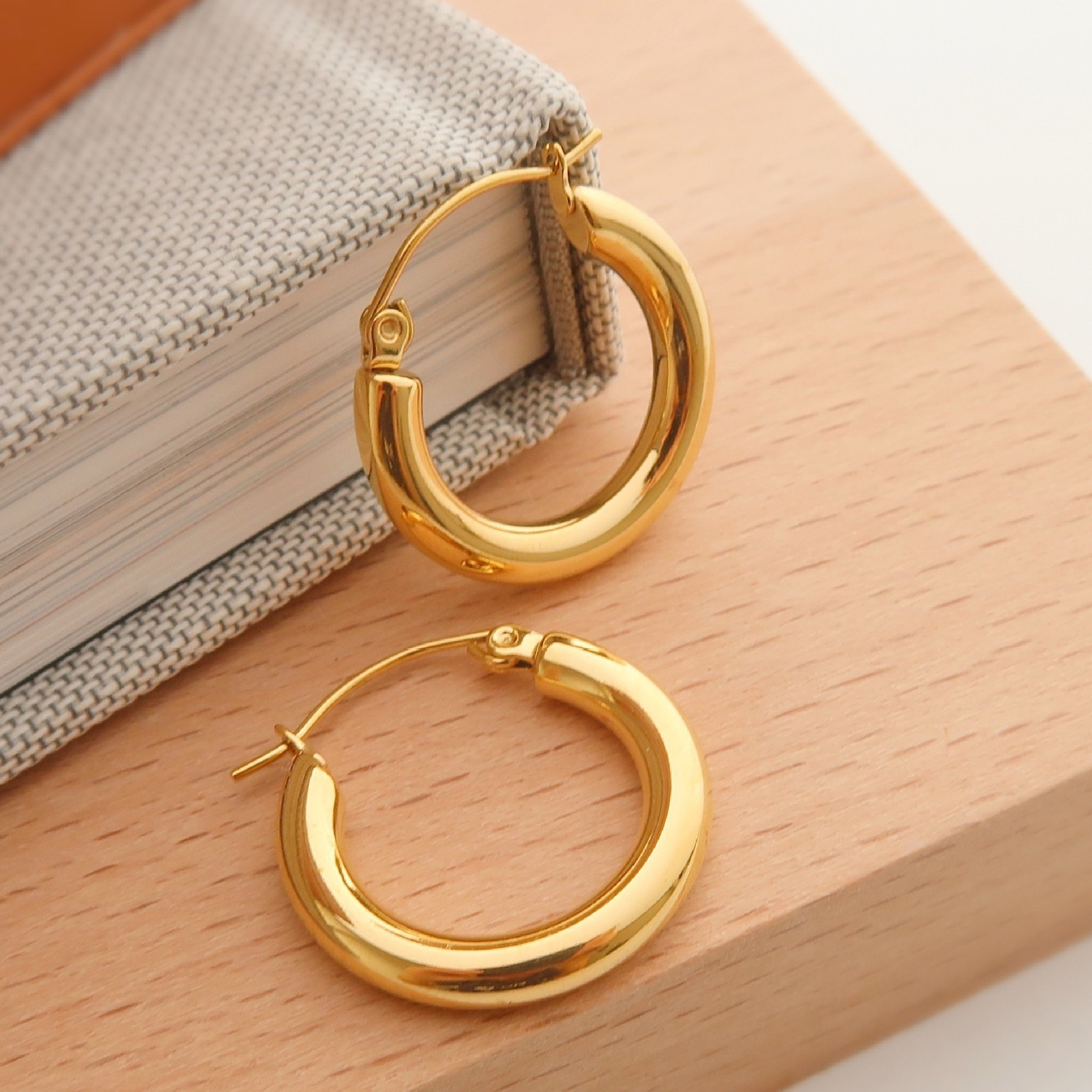 Round Versatile Elegant Retro Titanium Steel Simple Earrings