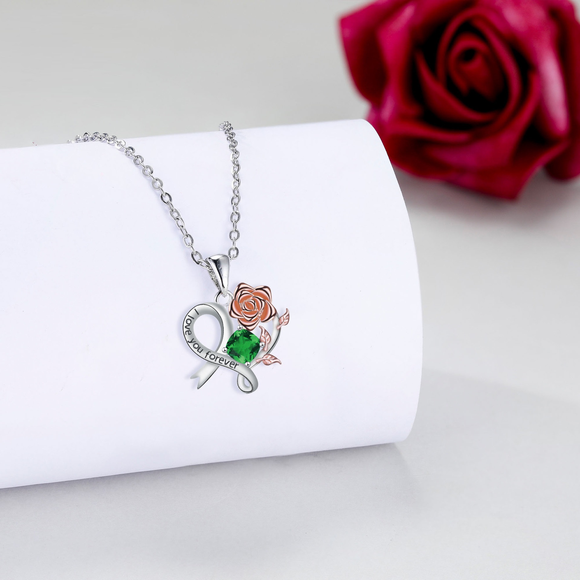 Rose Pendant Necklace Female High Sense Decoration Design