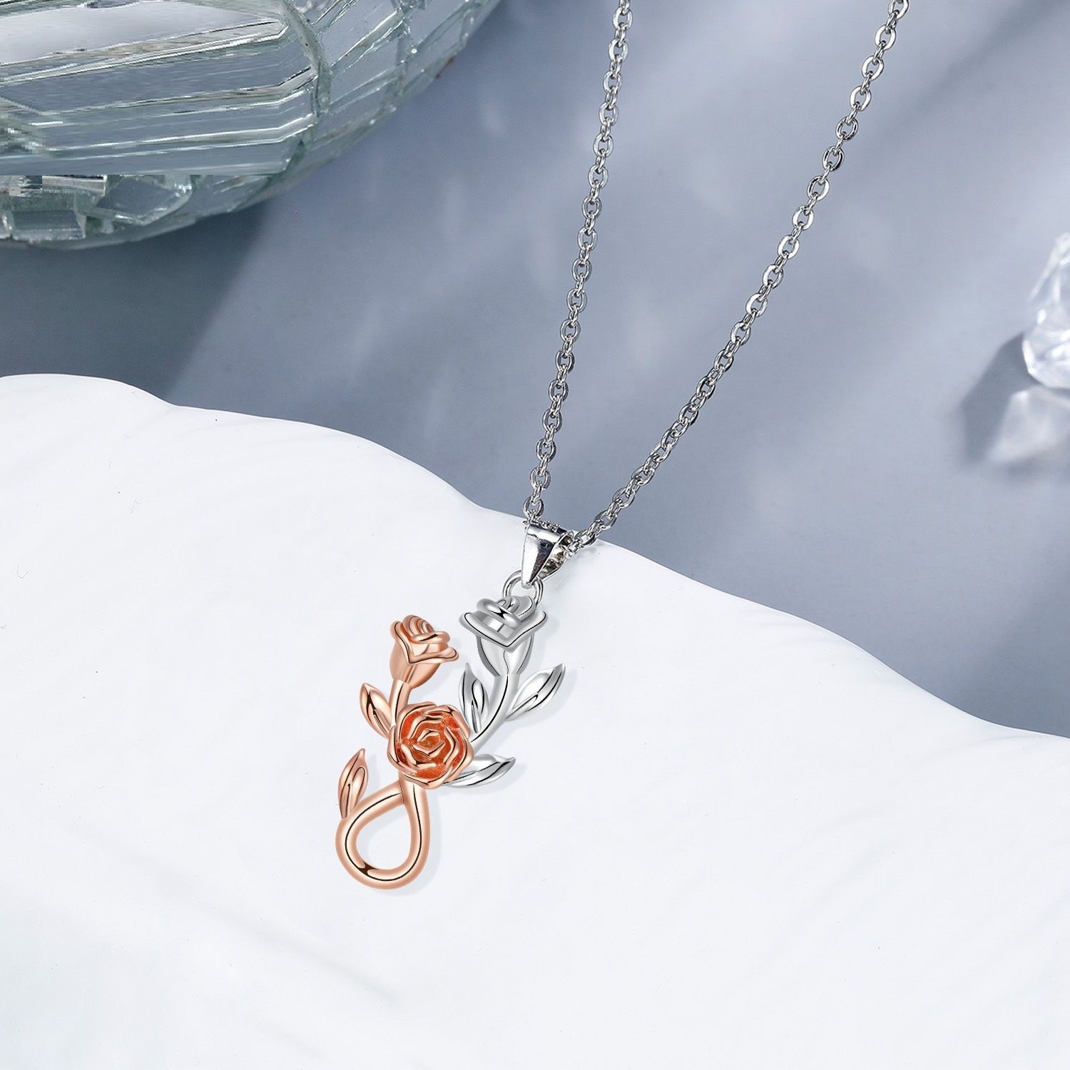 Double Rose Necklace Women's High-grade Beautiful European And American Style