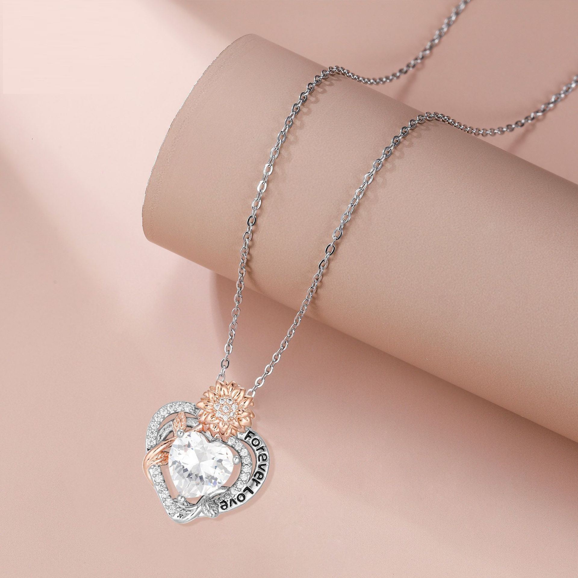 Heart-shaped Inlaid Sunflower Necklace Fashion Accessories