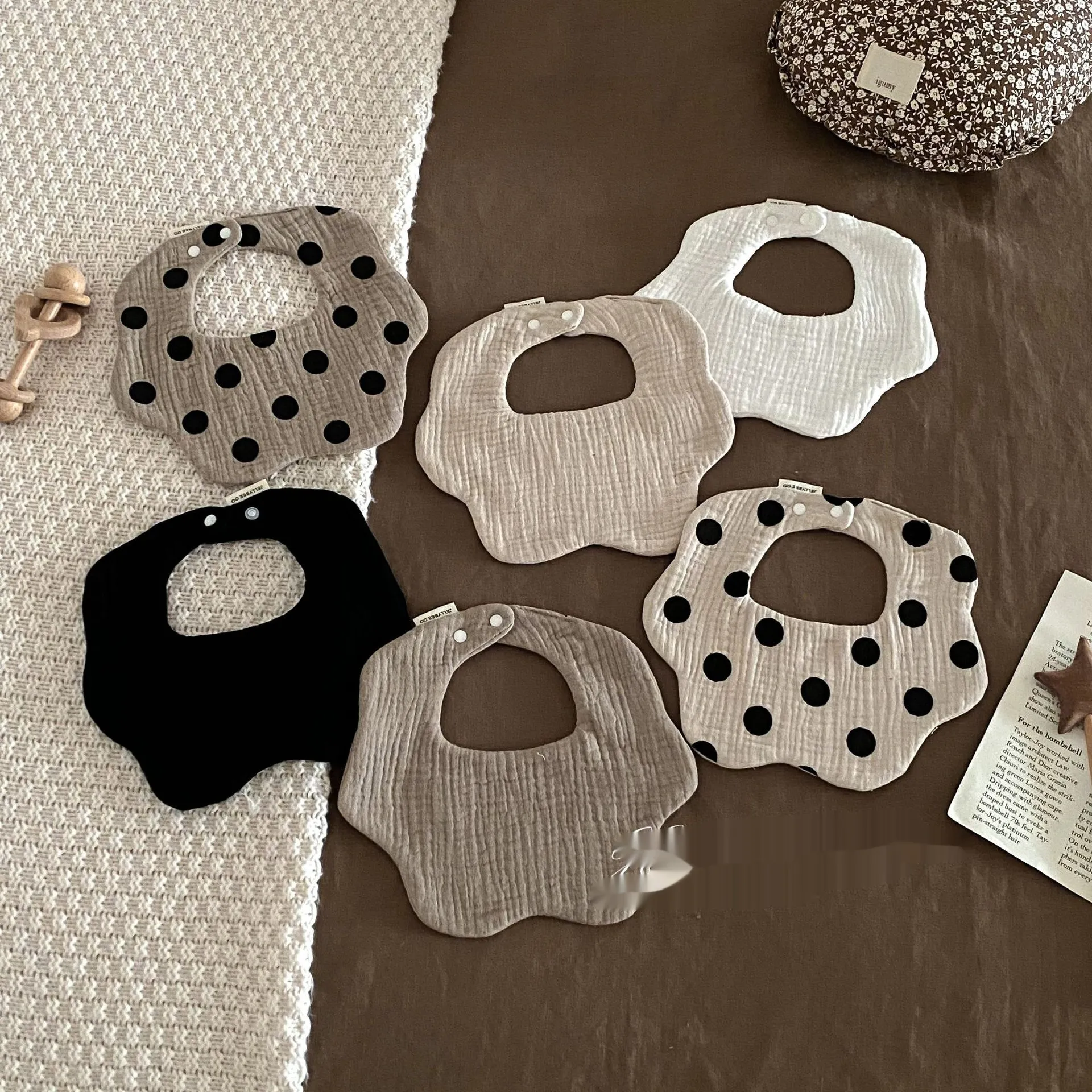 Pure Cotton Yarn Newborn Anti Spitting Bib