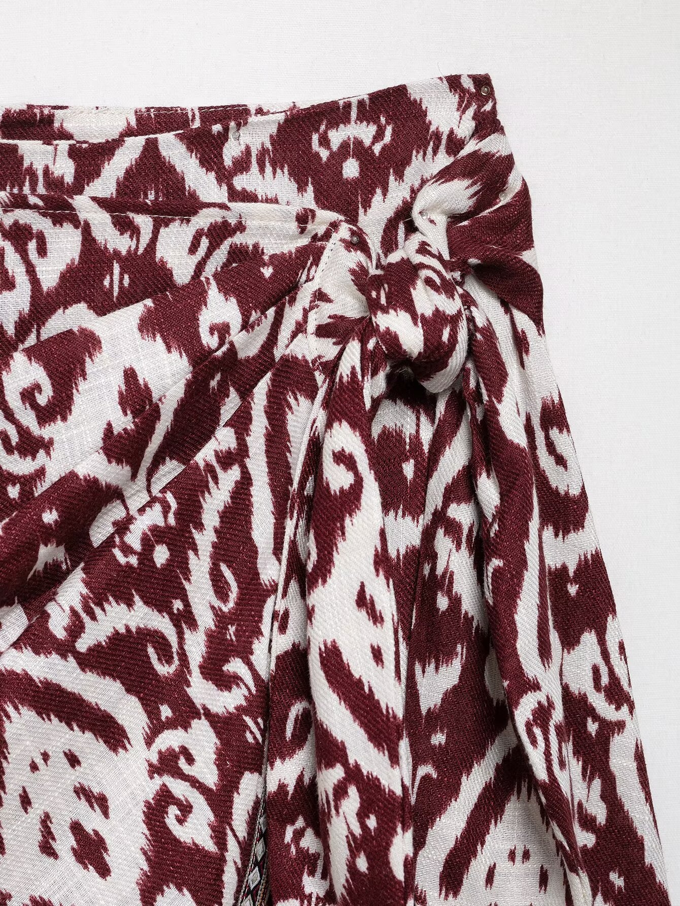 Printed Bohemian Tassel Mini Wrap Skirt in Red and White