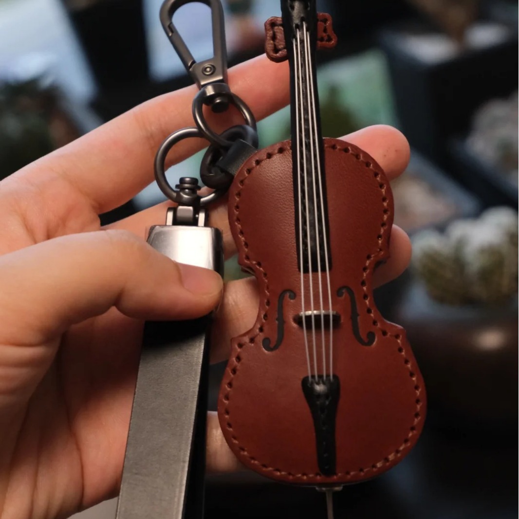 Violin Pendant Keychain Decorative Gift Pendant