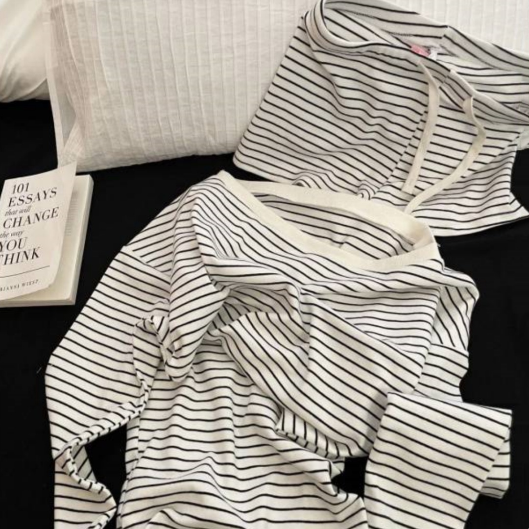 New Oblique Shoulder Long Sleeve Striped Top Straight Shorts Two-piece Suit