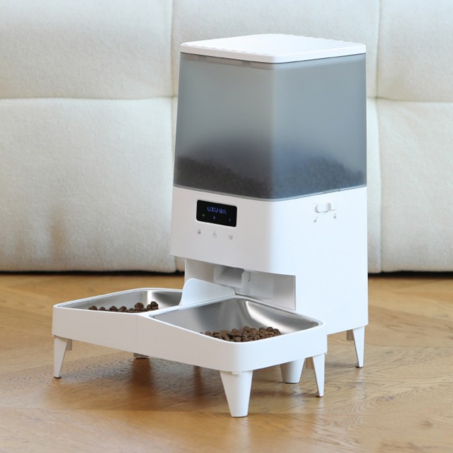 Intelligent Automatic Feeder For Cats With Timed Feeding
