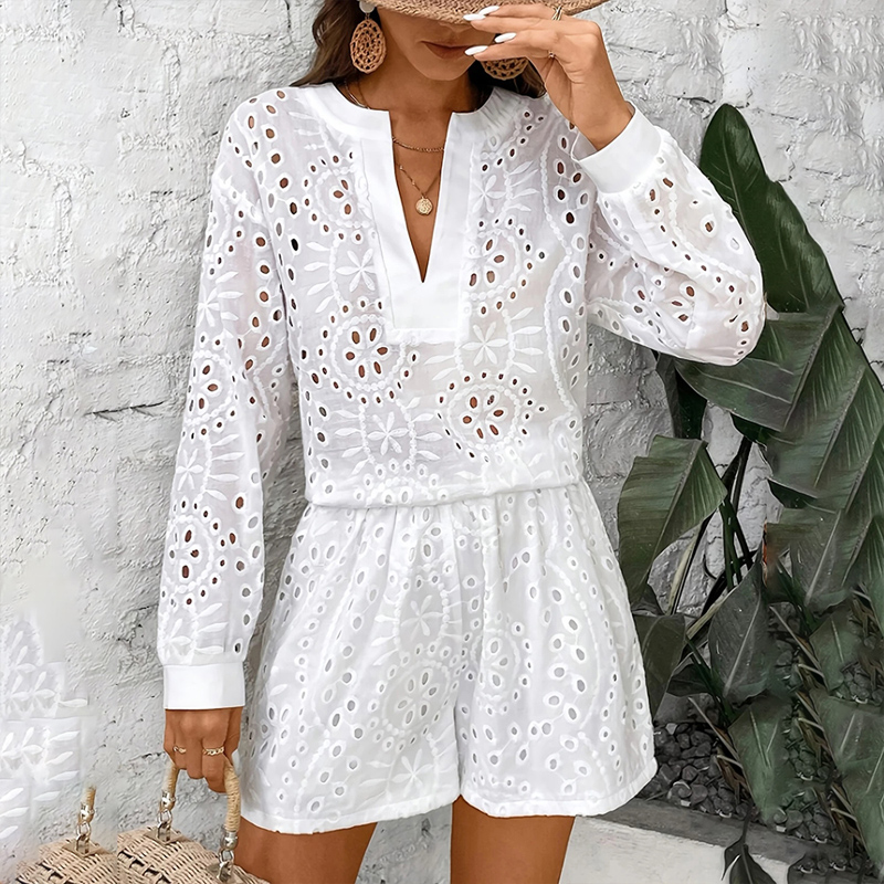 Women's Solid Color Elegant V-neck Lace Long Sleeved Shirt