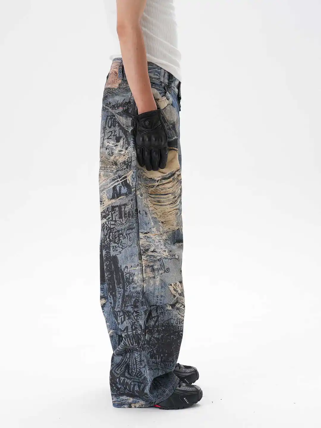 3D Digital Printing Ripped Graffiti Straight Jeans