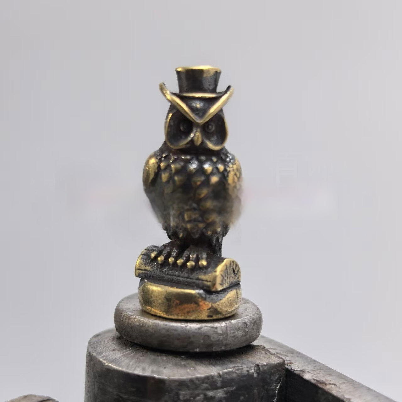 Micro Landscape Simulation Small Animal Ornaments Brass Ornaments Hat Owl - Shop at LoveMi