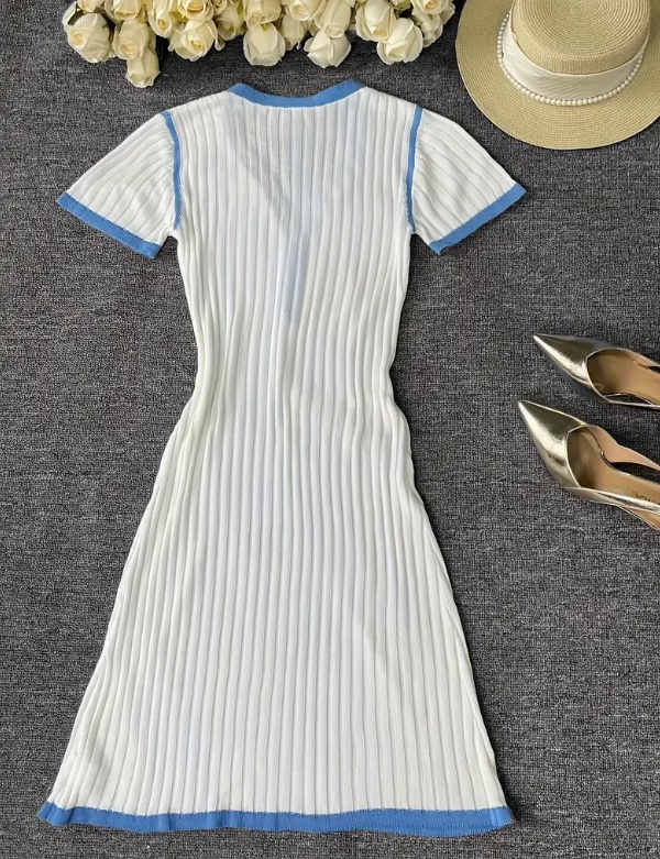 Women's Elegant V-neck Dress Lightweight And Breathable