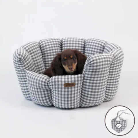 Plaid Pet Bed for All Seasons