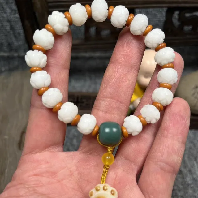 Pumpkin Lotus Beads White Jade Bodhi Bracelet Cat Claw Pendant - Shop at LoveMi