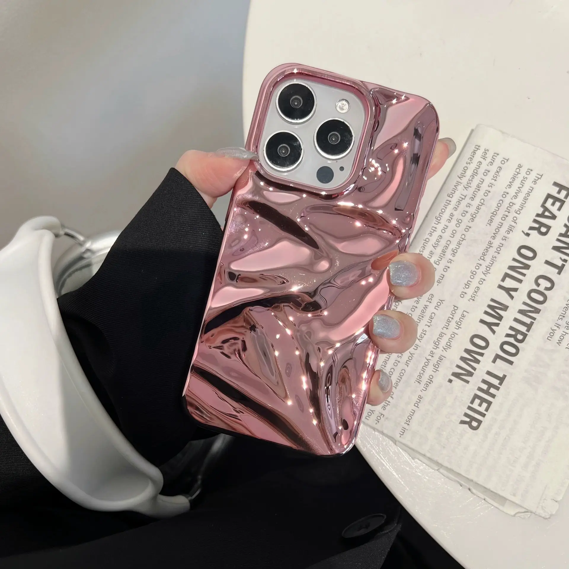 Electroplating Three-dimensional Pleated Phone Case