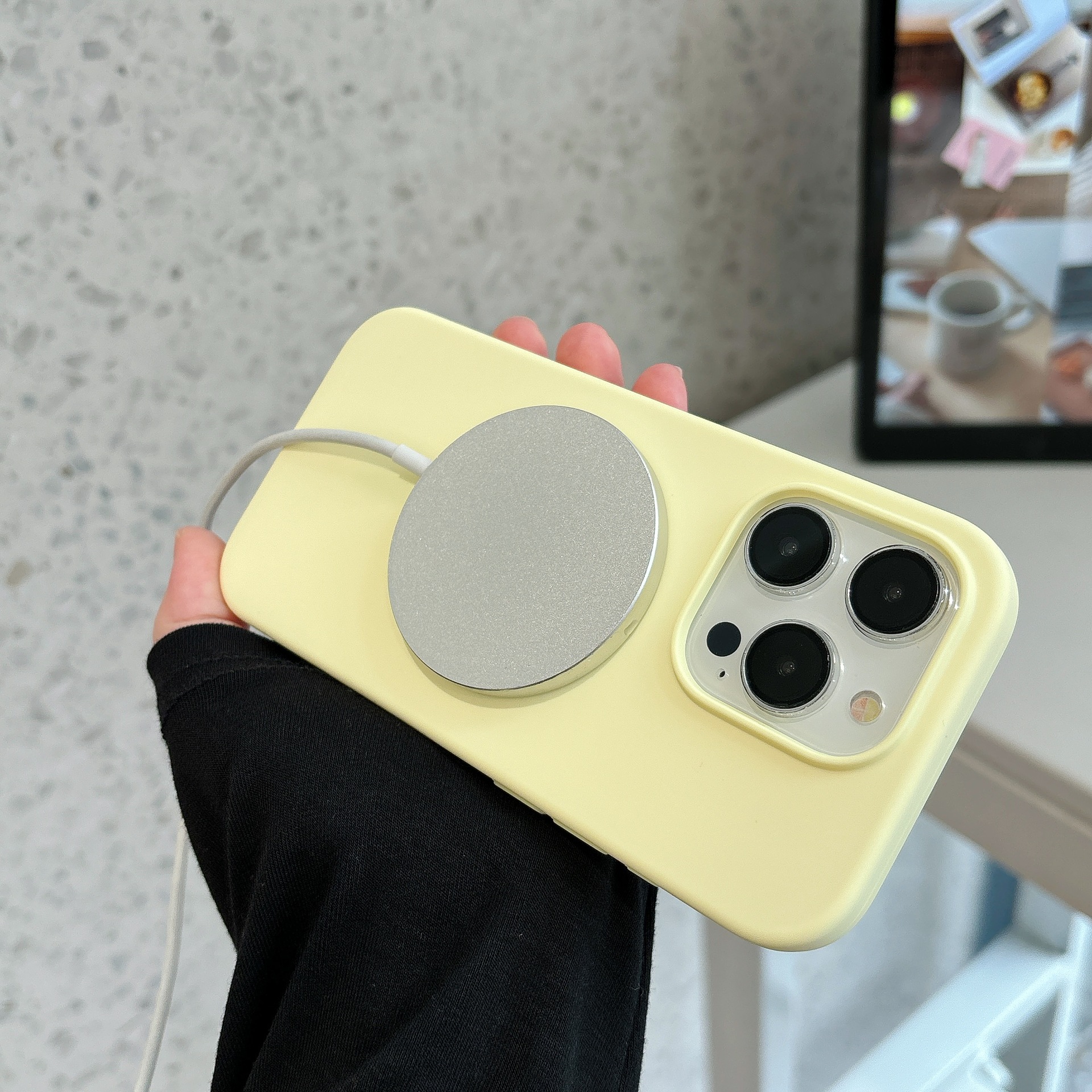 Liquid Magnetic Charging Phone Case