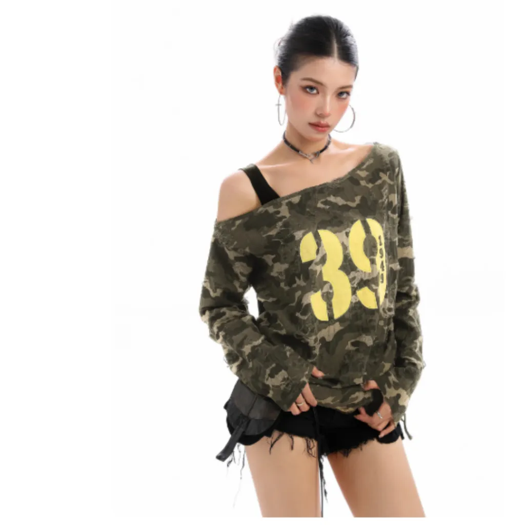 Women's Autumn Oblique Shoulder Camouflage Lettering Long-sleeved T-shirt - Army Green