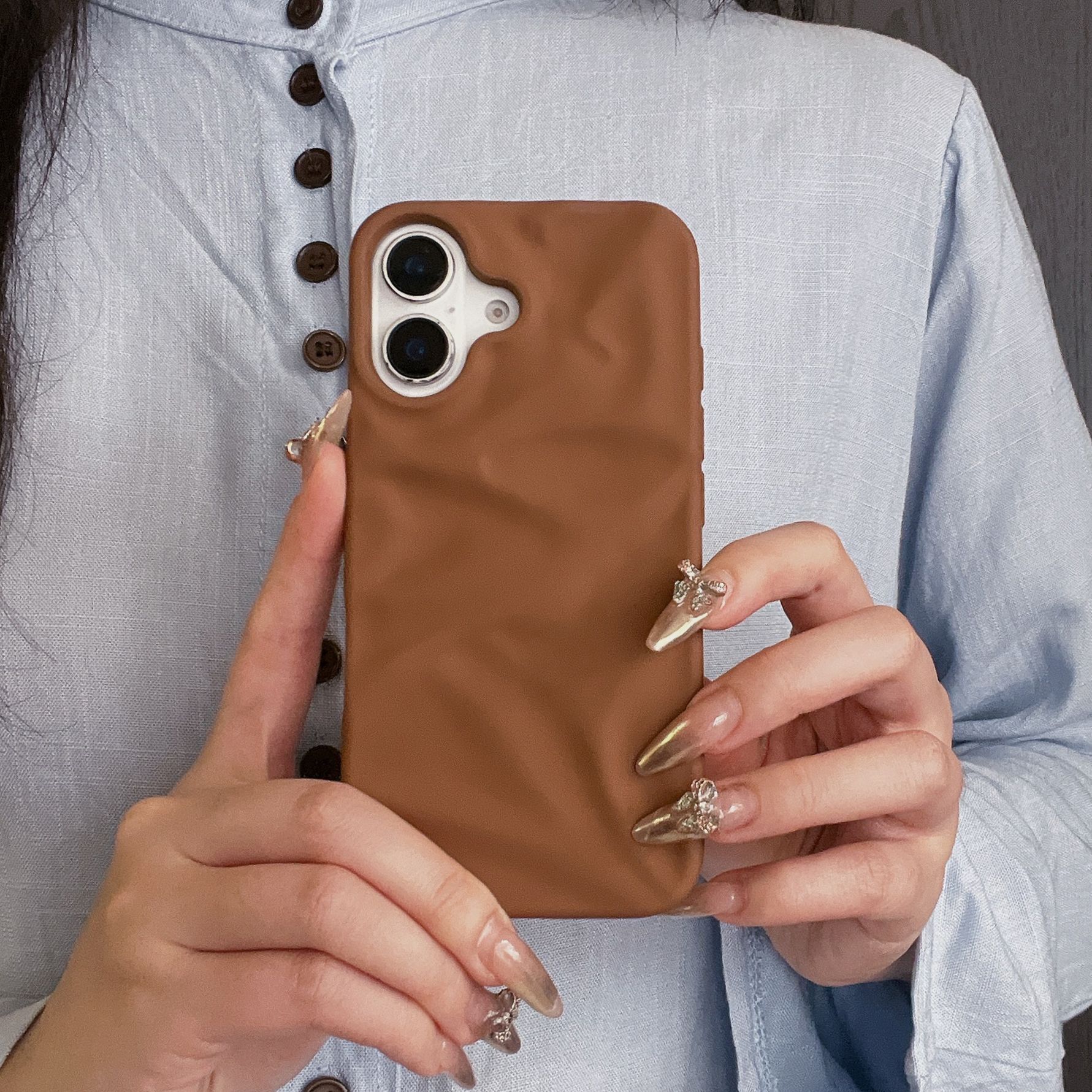 High-Grade Three-dimensional Pleated Pattern New Phone Case - Image 2