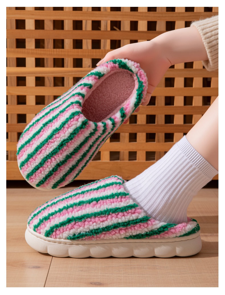 Pantuflas de algodón antideslizantes y cálidas con plataforma.