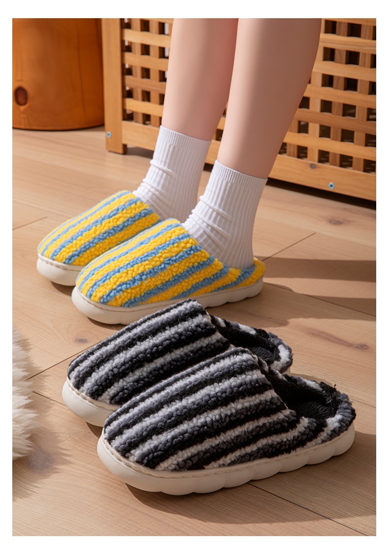Pantuflas de algodón antideslizantes y cálidas con plataforma.