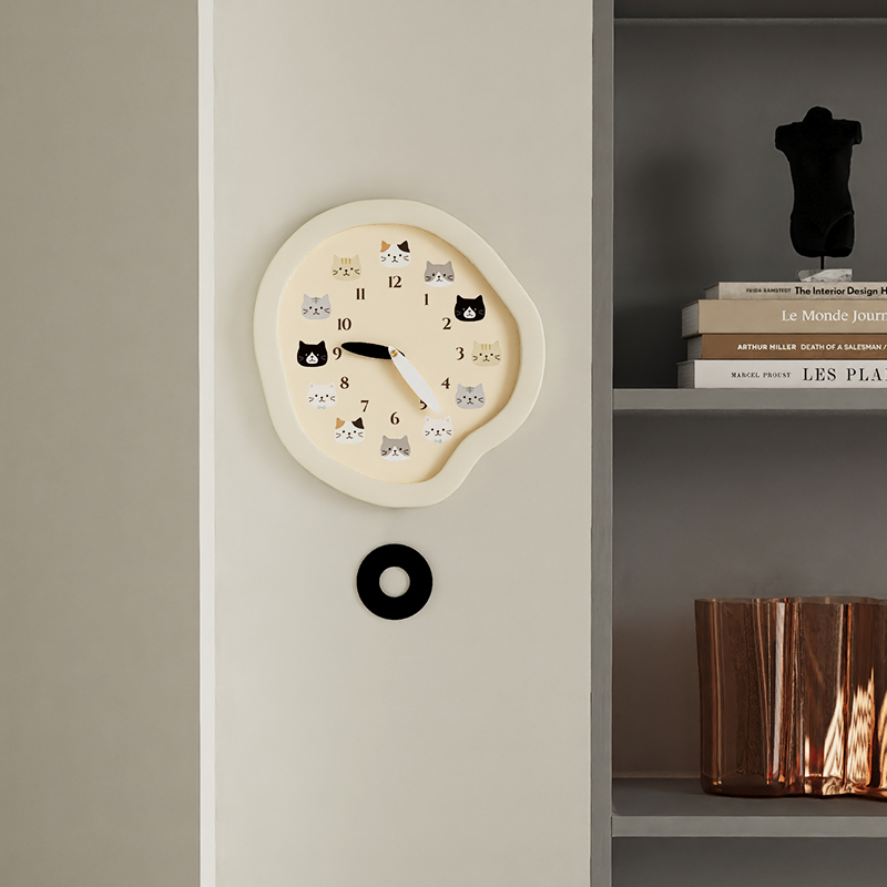 Cute Cat Cream Style Children's Room Mute Clock