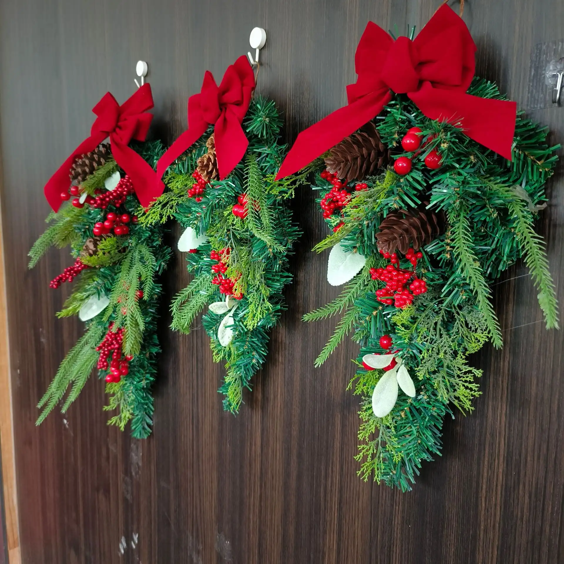 Water Drop Christmas Tree Bow Wall Hanging