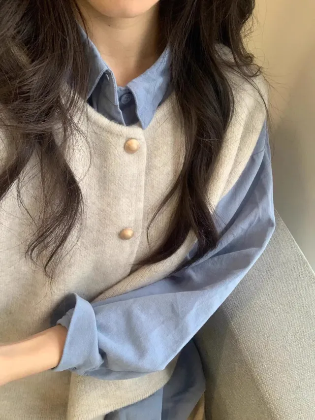 Small Golden Button Knitted Vest Women's Spring And Autumn Outer Wear Loose Apricot - Shop at LoveMi