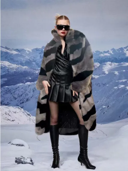 Faux Fur Coat With Tiger Pattern Fur And Long Artificial Hair - Grey
