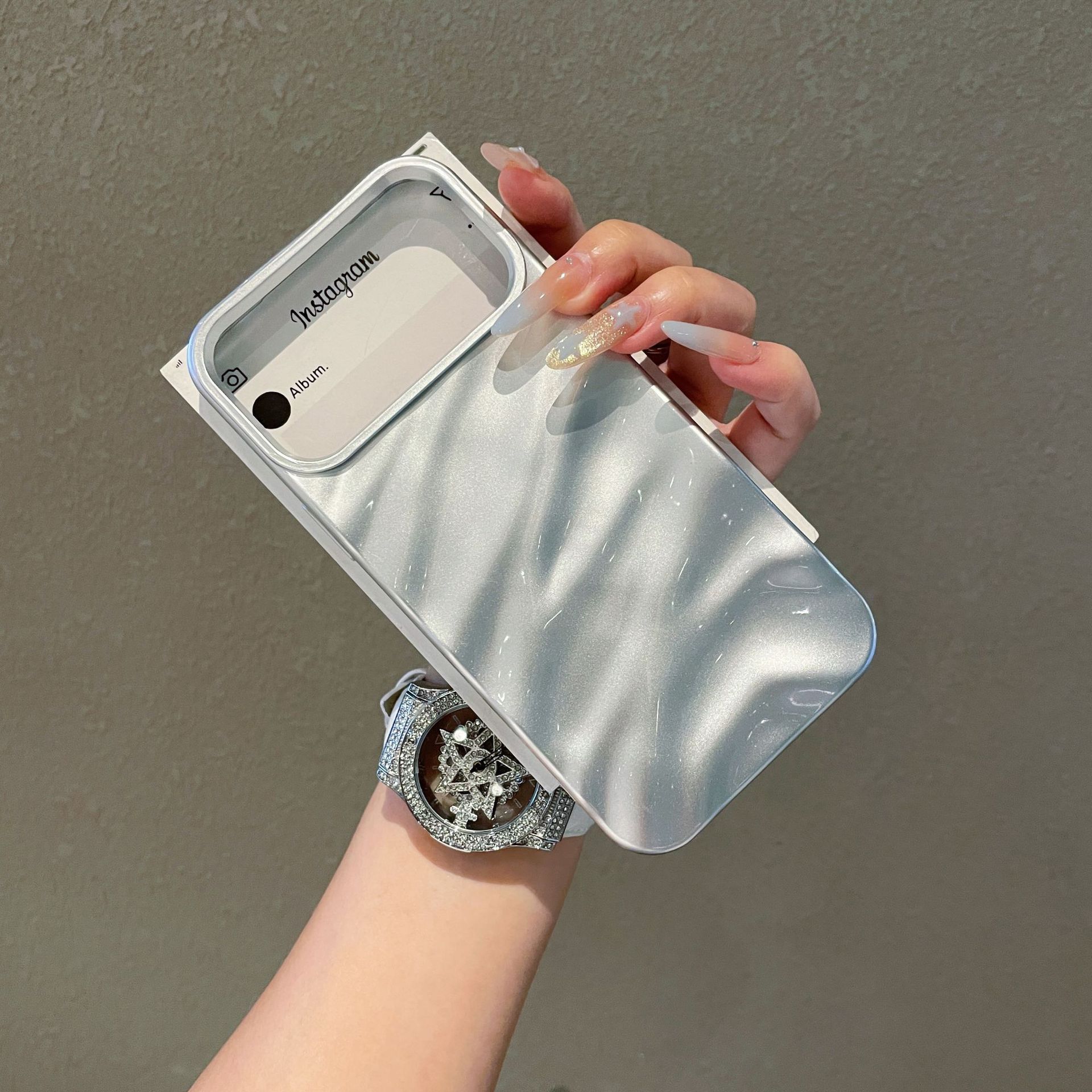 Anti-fall Soft Solid Color Wave Pleated Phone Case - Image 11