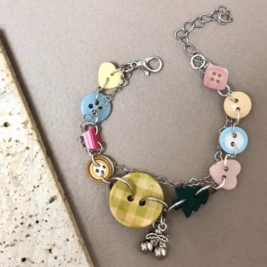 Vintage Accessories Button Beaded Pendant Bracelet Bracelet C - Shop at LoveMi