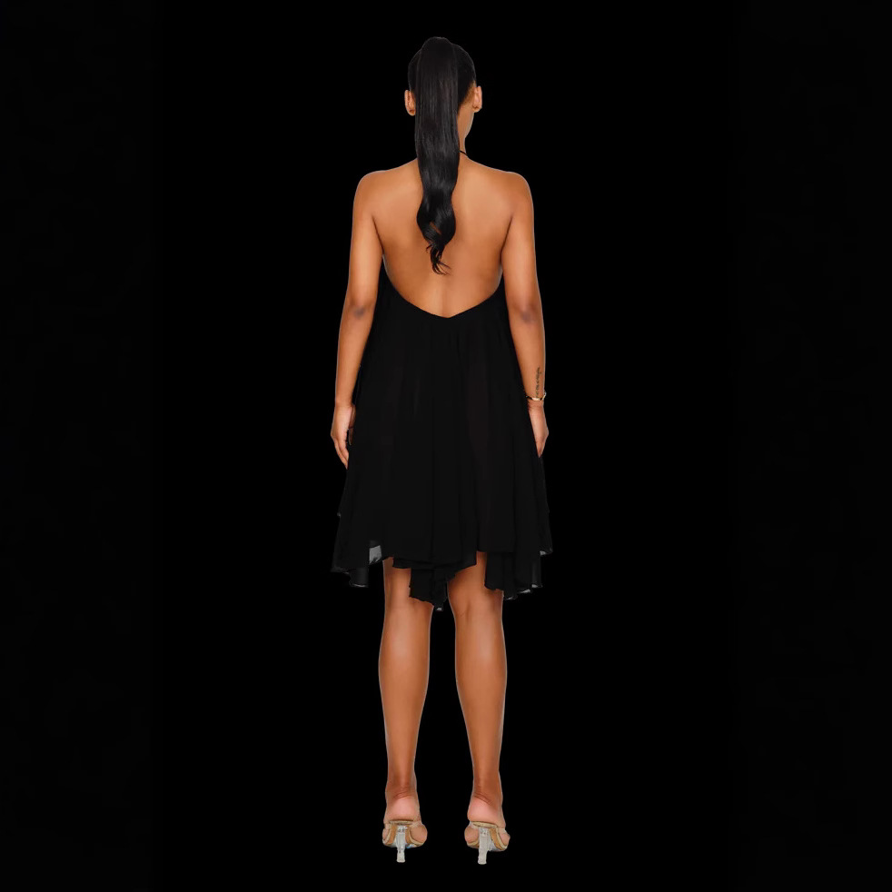 A Fashionable And Personalized One-shoulder Dress For Women