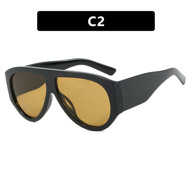 Women’s Fashionable Sunglasses