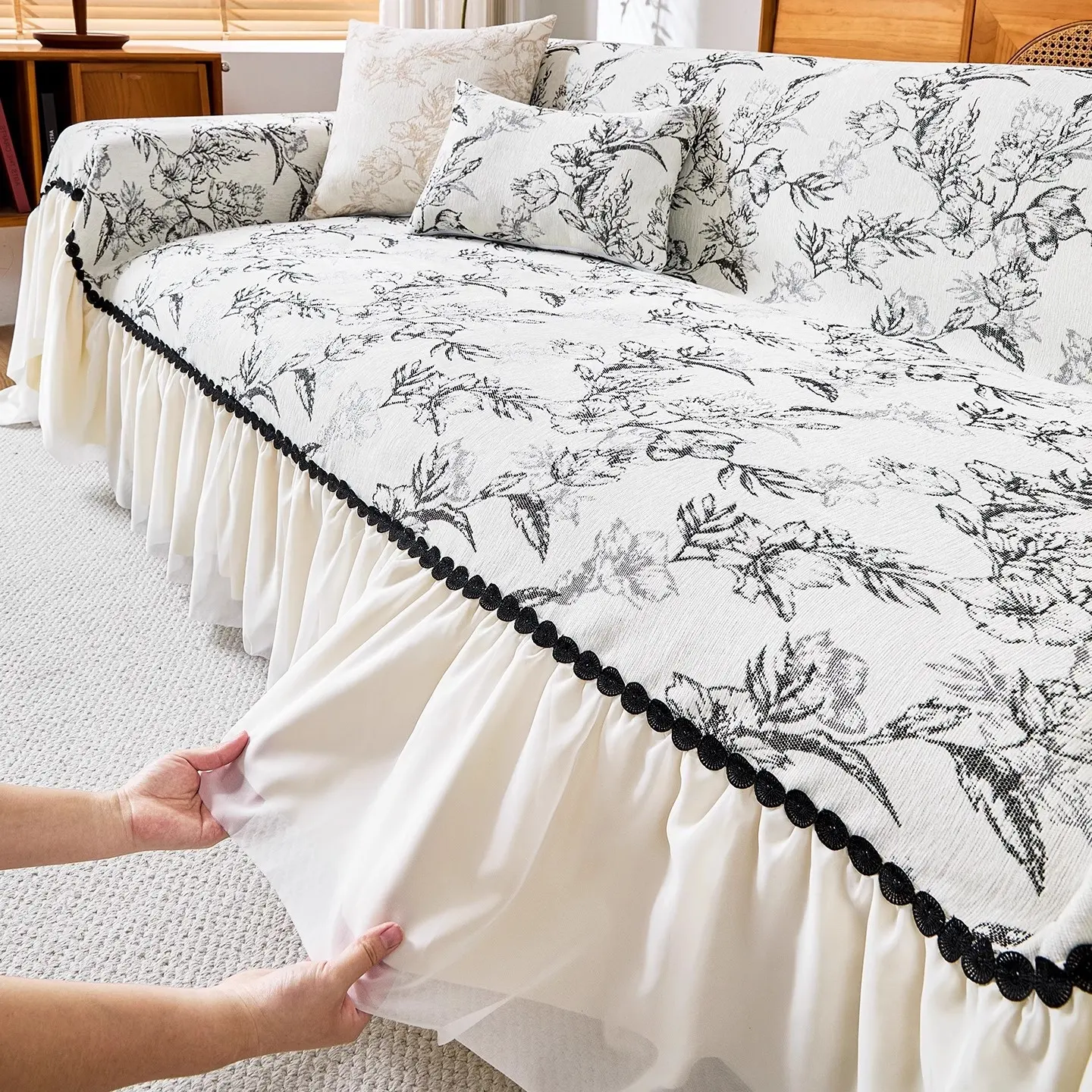 Four Seasons Universal Skirt Sofa Cover