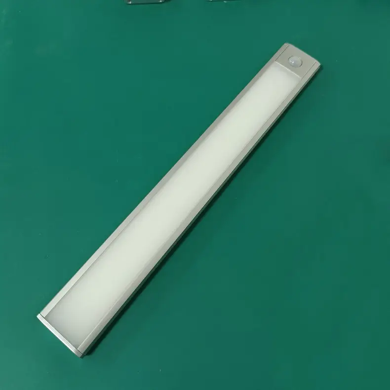Ultra-thin Long Rechargeable Cabinet Lamp