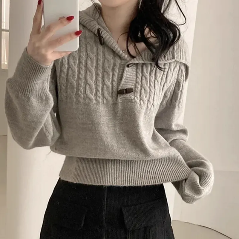 Hemp Pattern Horn Button Long-sleeved Knitted Sweater - Grey